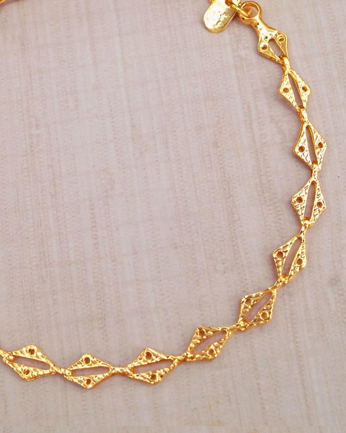 Simple Links Chain Type Bracelet For Girls Everyday Wear