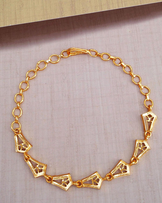 Trendy Design Daily Wear Gold Plated Design Brac