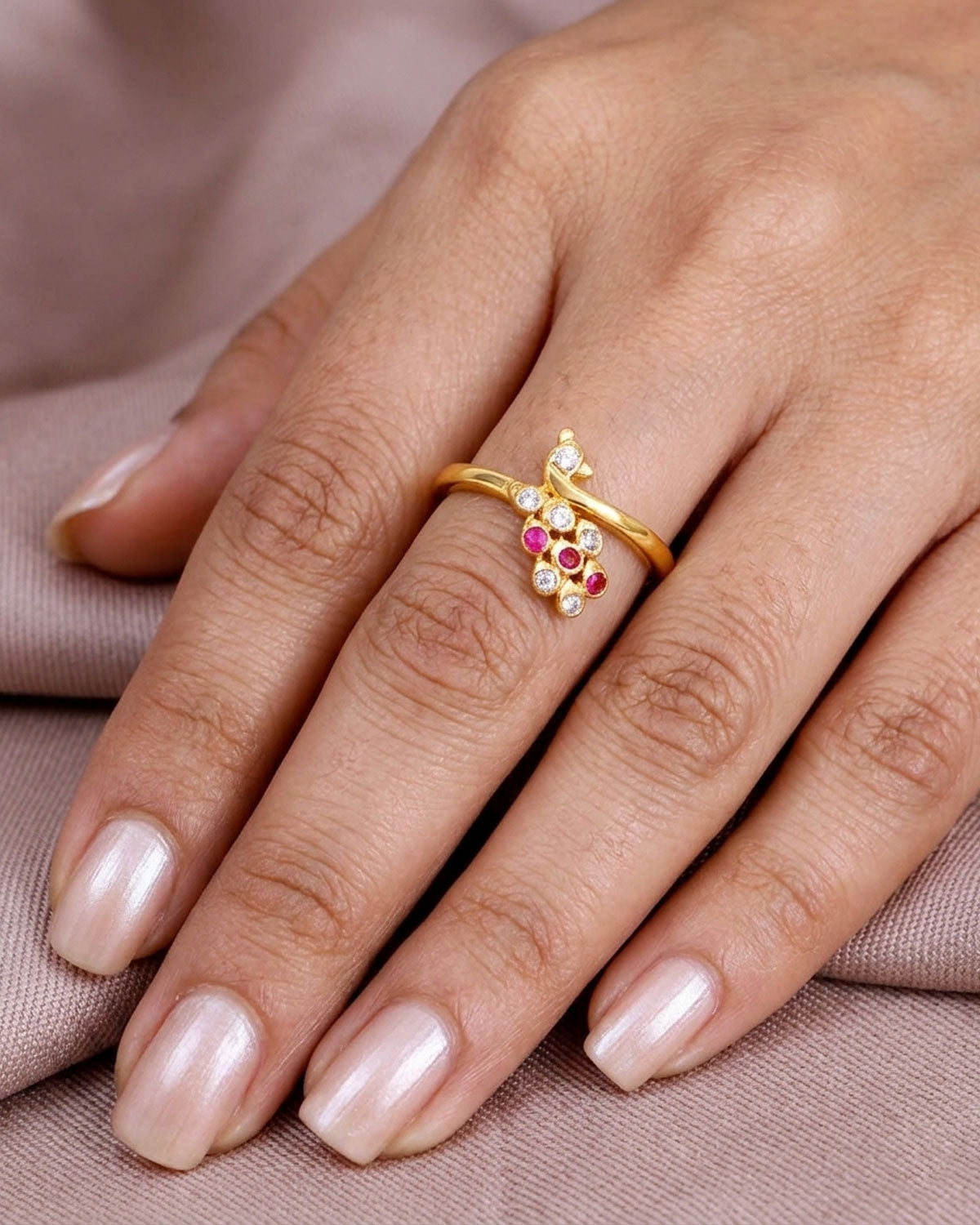 Trendy Peacock Impon Stone Ring IFR1540