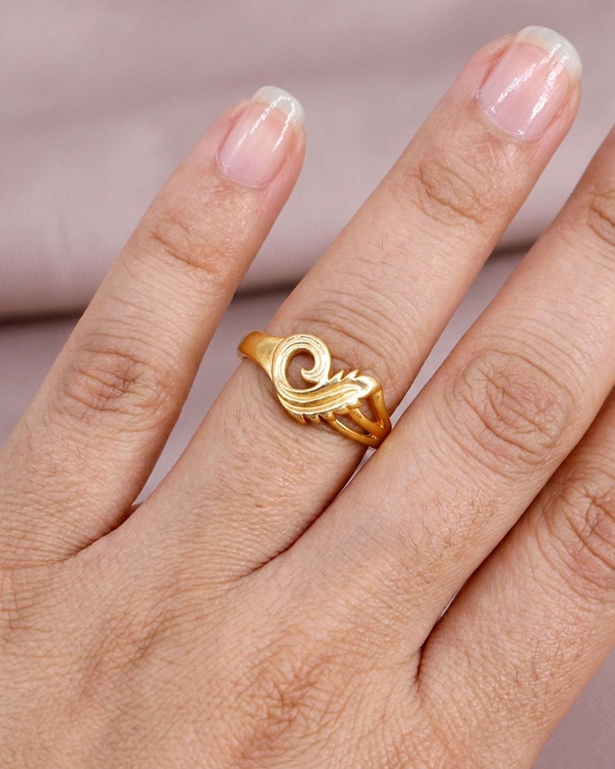 Classic Gold Imitation Peacock Ring IFR1626