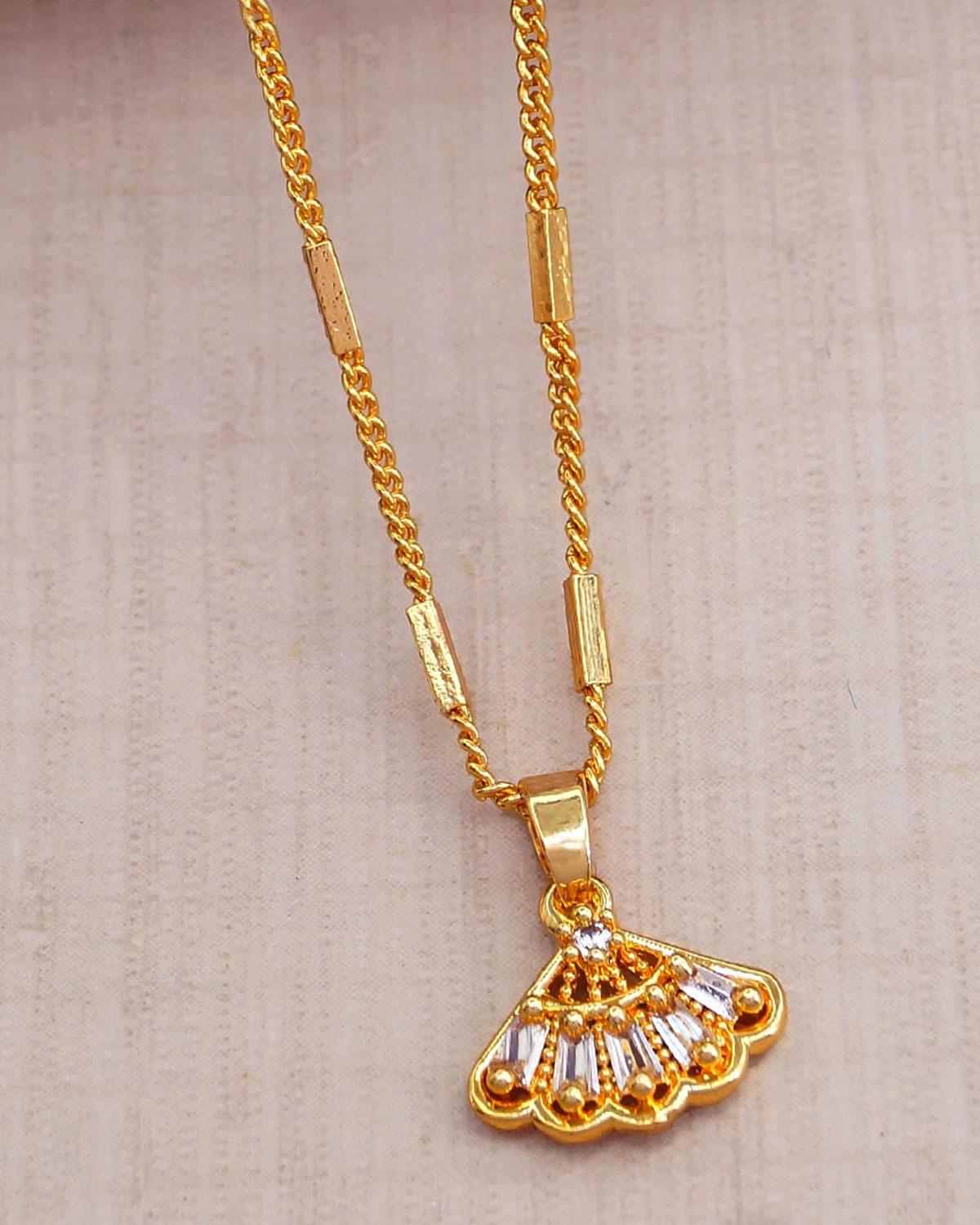 Short Gold Chain Stone Pendant ISMDR2118