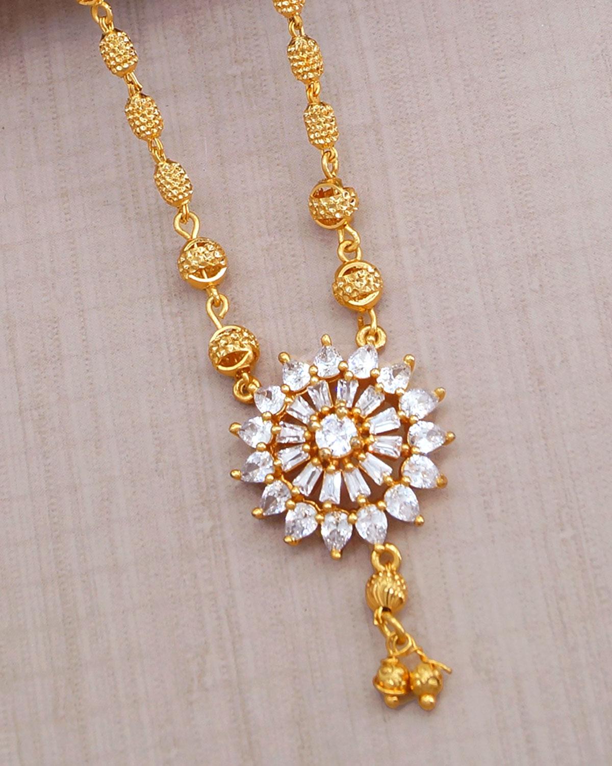 White Stone Round Pendant with Big Emerald Stone in Chain
