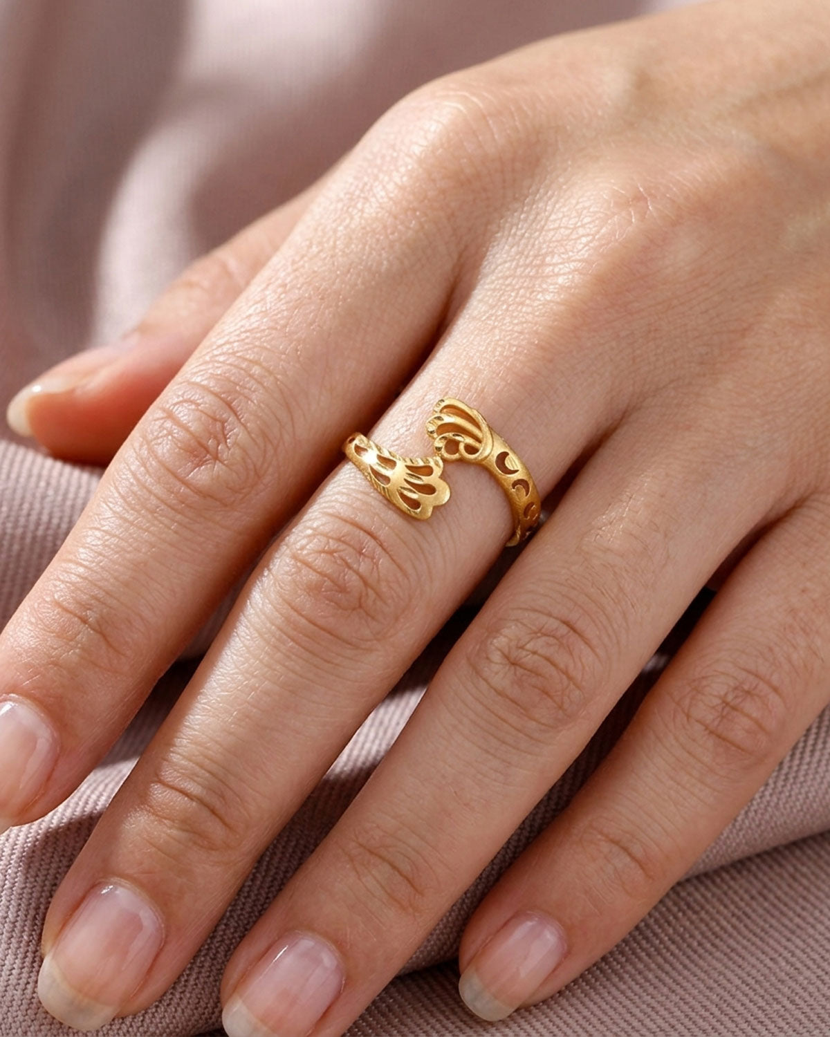 1 Gram Gold Hug Ring IFR1600