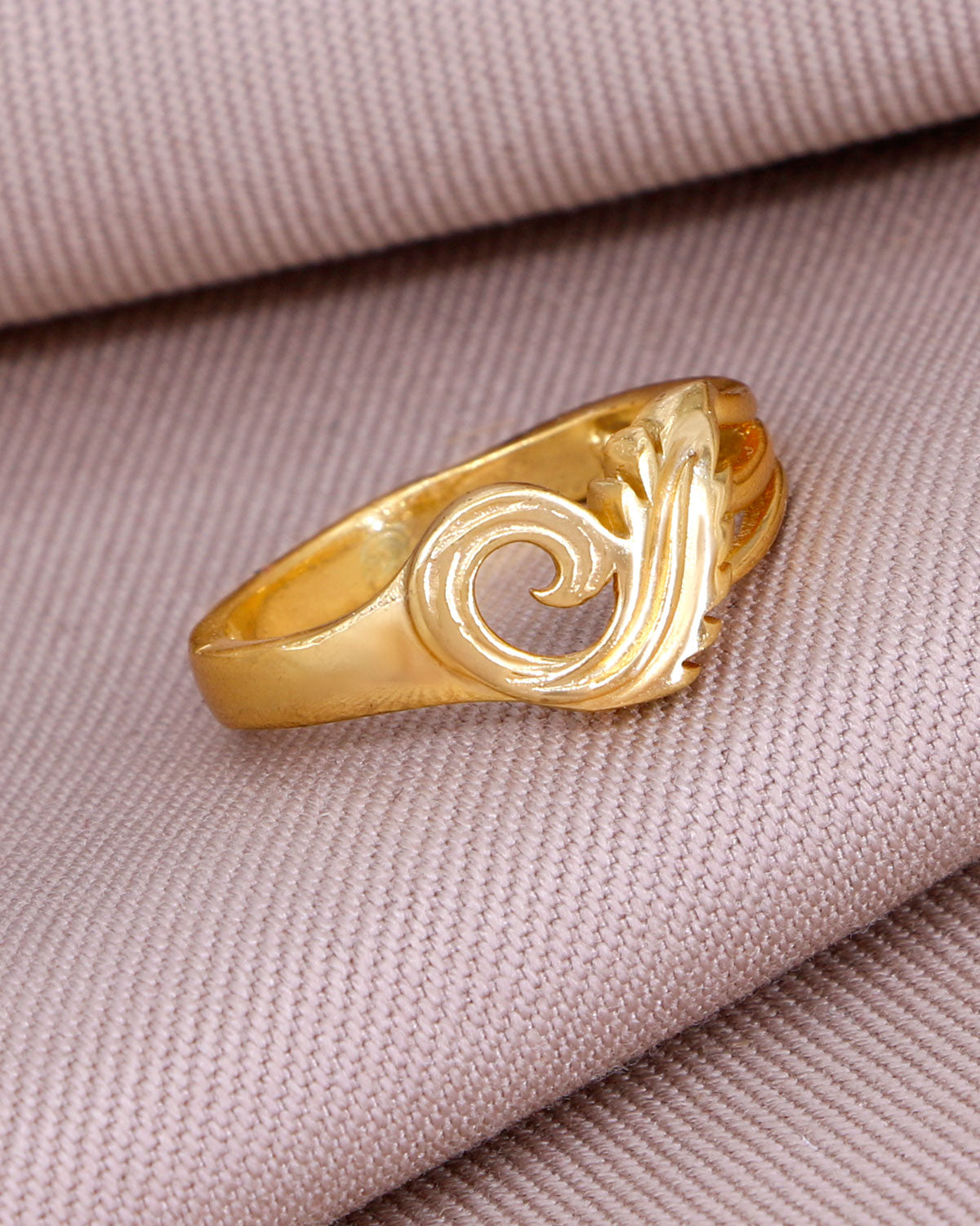 Classic Gold Imitation Peacock Ring IFR1626