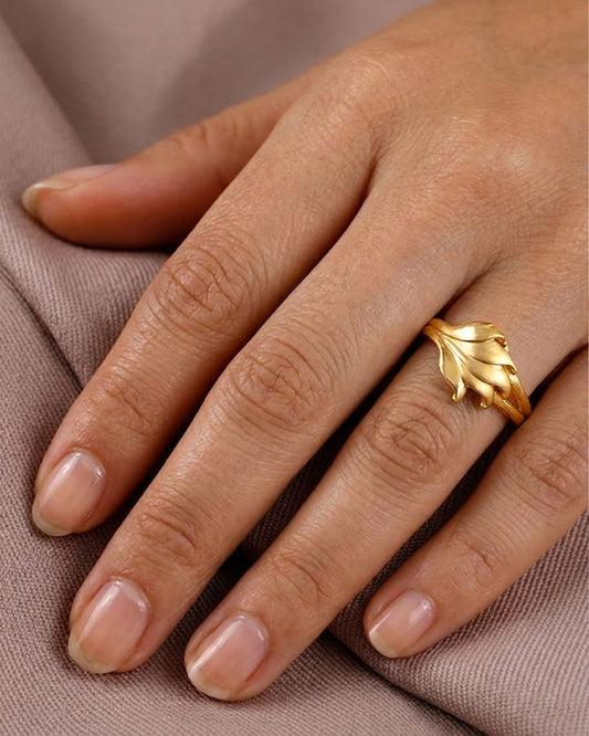 Stylish Matt Finish Forming Gold Ring IFR1633