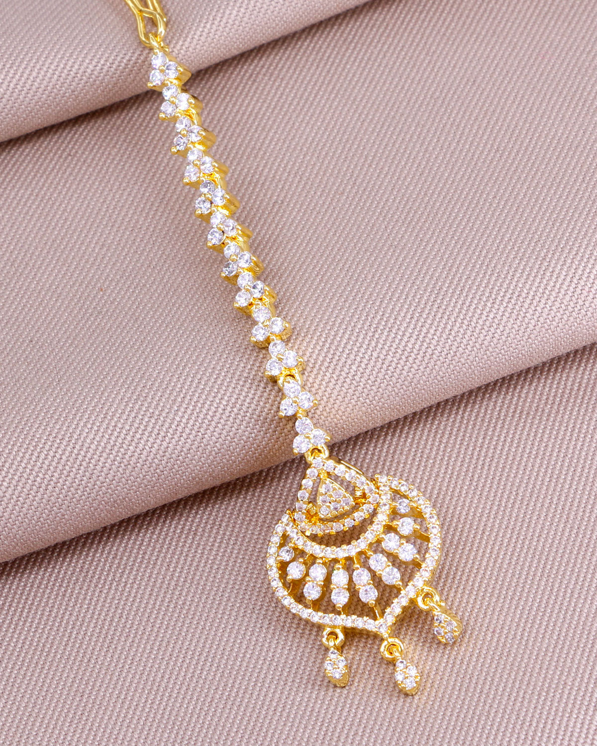 Glittering Ad Stone Maang Tikka INCHT439