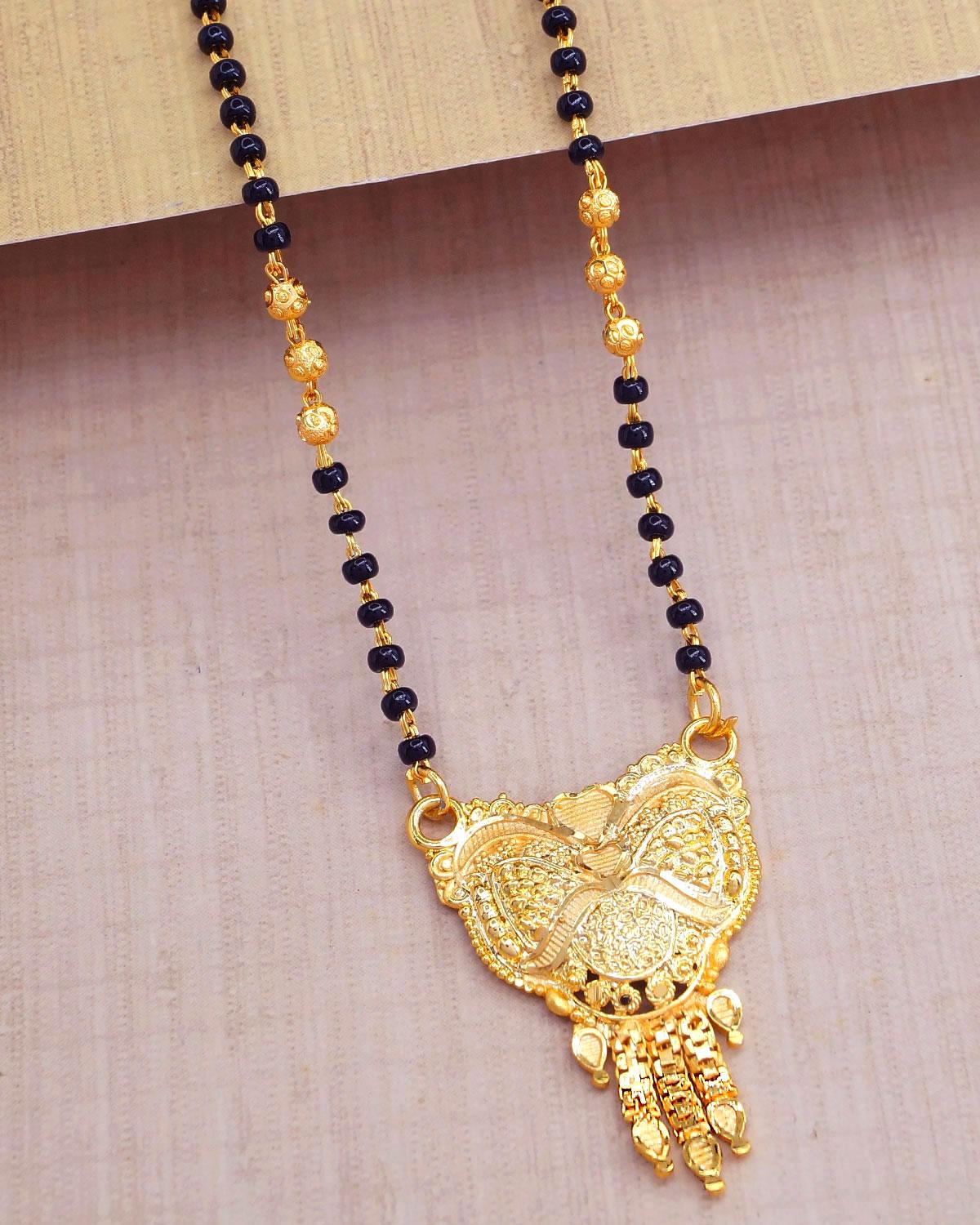 Latest Forming Gold Mangalsutra Black Beads Short Pendant Chain