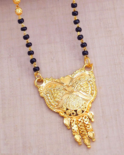 Latest Forming Gold Mangalsutra Black Beads Short Pendant Chain