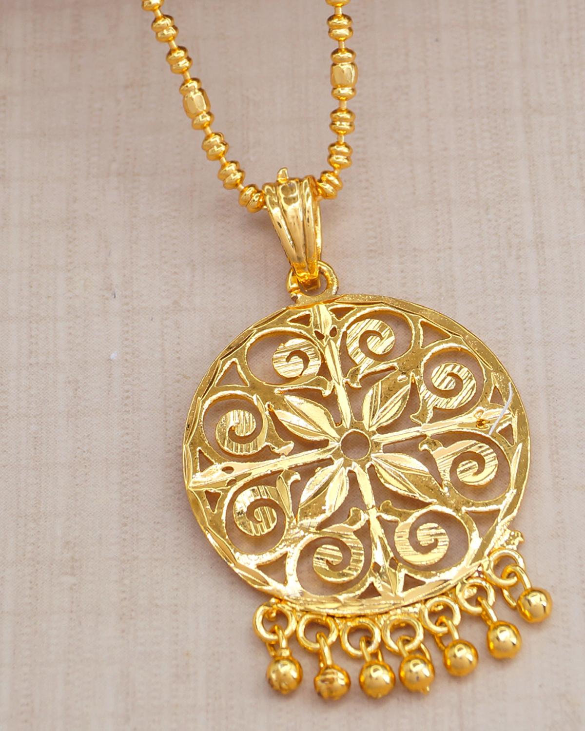 Short Beads Chain With Pendant In Gold ISMDR2175