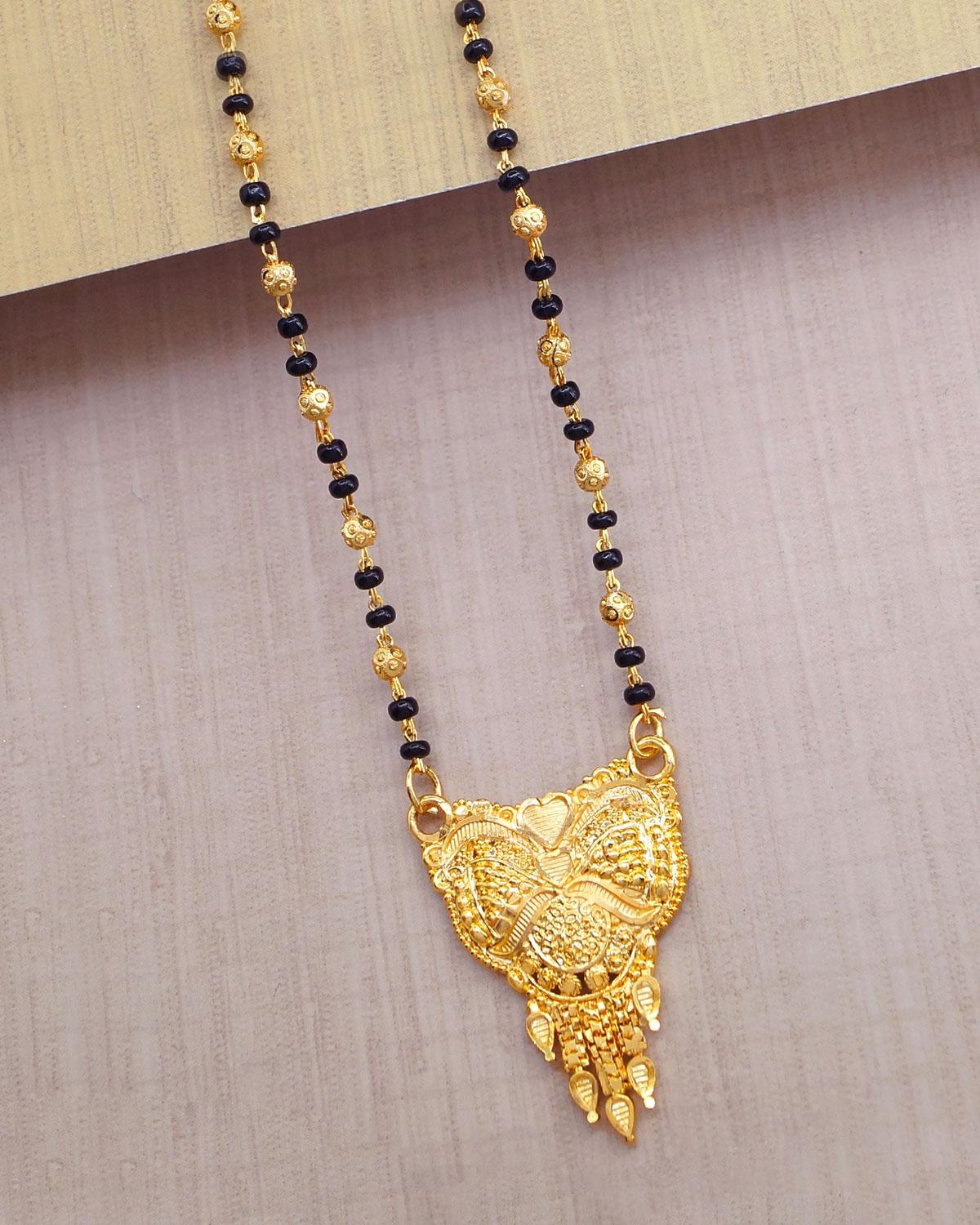 Single Line Mixed Gold And Black Beads Mangalsutra Chain For Married Women