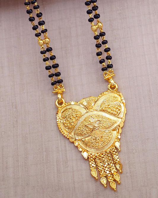 Grand Two Line Forming Yellow Gold Mangalsutra Pendant Chain Designs Shop Online